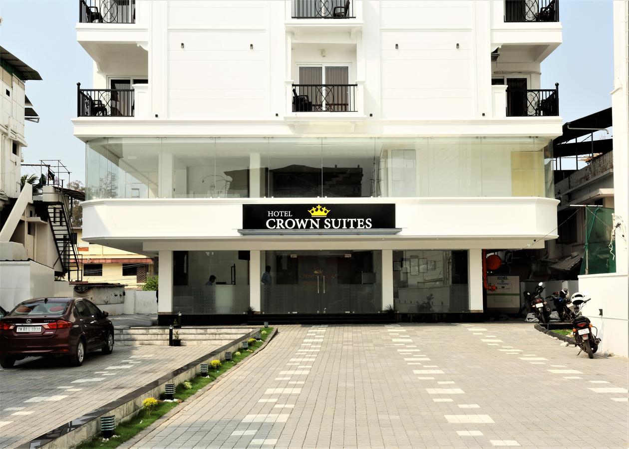 Hotel Crown Suites Kochi Екстериор снимка