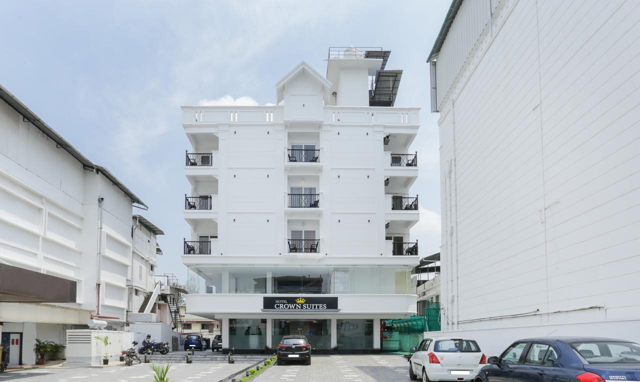 Hotel Crown Suites Kochi Екстериор снимка