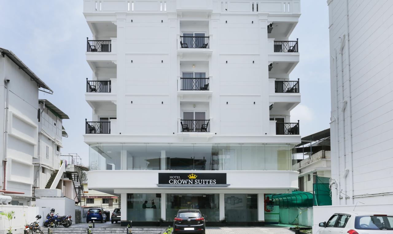 Hotel Crown Suites Kochi Екстериор снимка