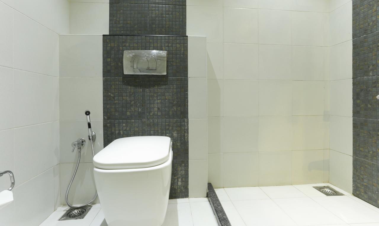 Hotel Crown Suites Kochi Екстериор снимка
