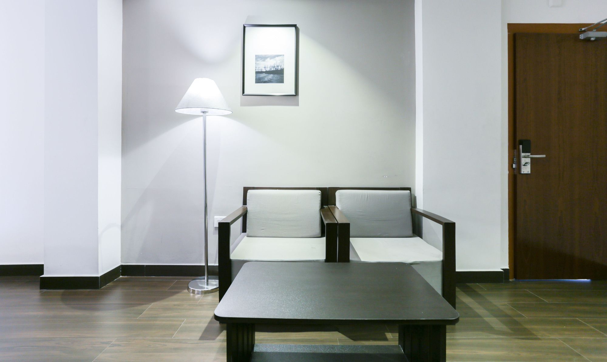 Hotel Crown Suites Kochi Екстериор снимка